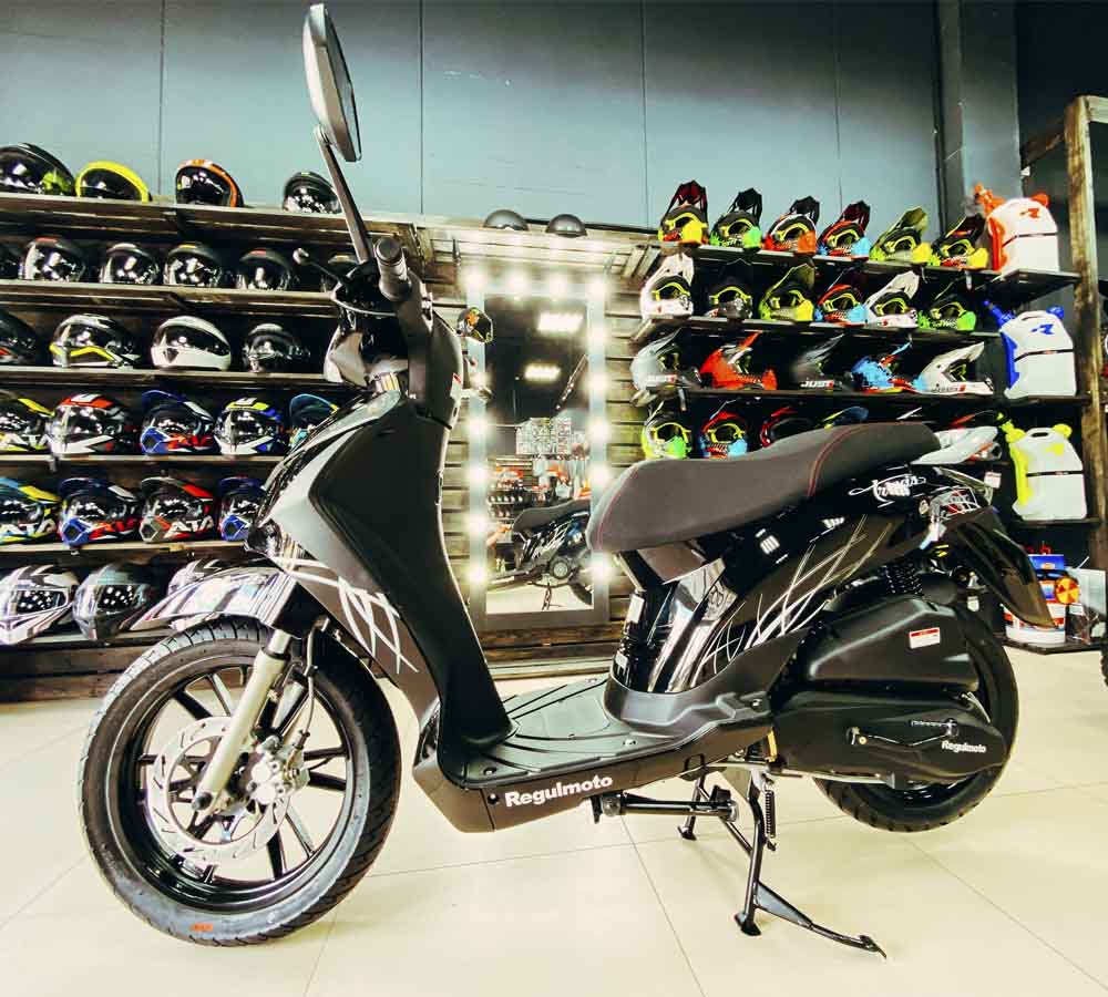 Скутер Regulmoto TREVIS 125 (LJ125T-16) 