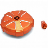 Крышка топливного бака GR8 / алюминиевая / оранжевая / CNC