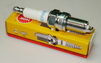 Свеча NGK DСPR8E